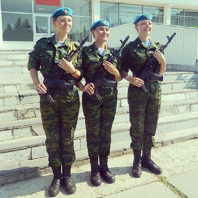 russian_military_women_04.jpg