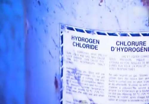 Hydrogen_Chloride_Close_Up.jpg