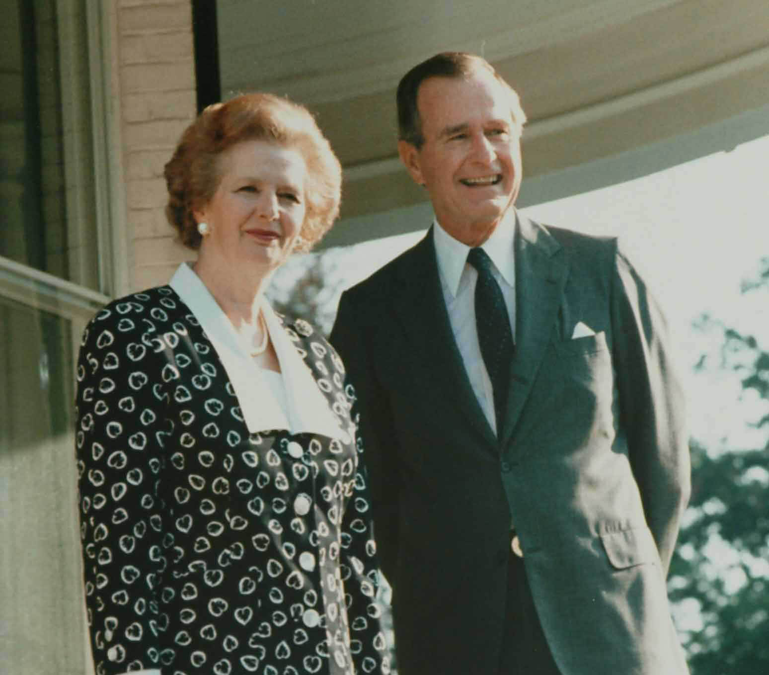 Margaret_Thatcher_poses_with_George_H._W._Bush_1987.jpg
