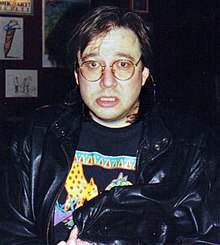 220px-Bill_Hicks_at_the_Laff_Stop_in_Austin,_Texas,_1991_(2)_cropped.jpg