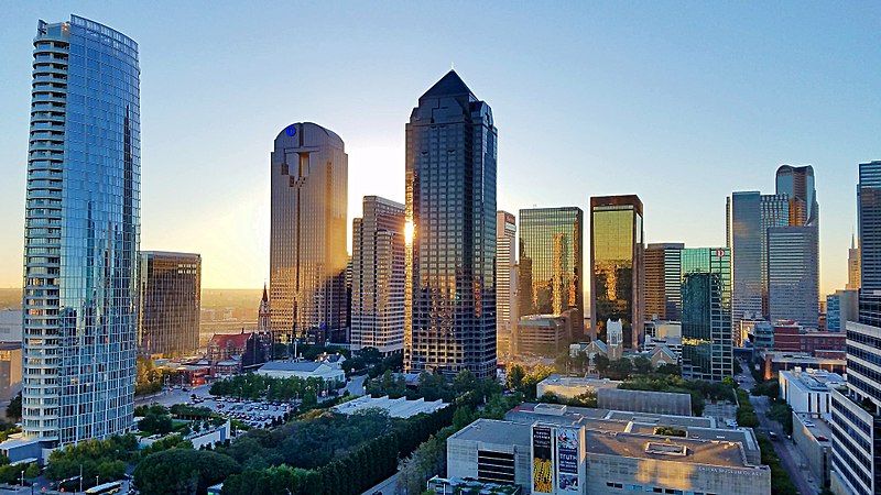 800px-Dallas_Skyline_with_Arts_District.jpg