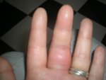 03-Center Finger.jpg
