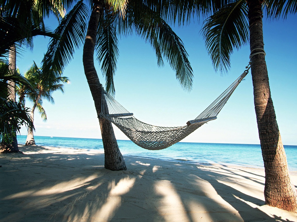 empty_hammock-206165752.jpg