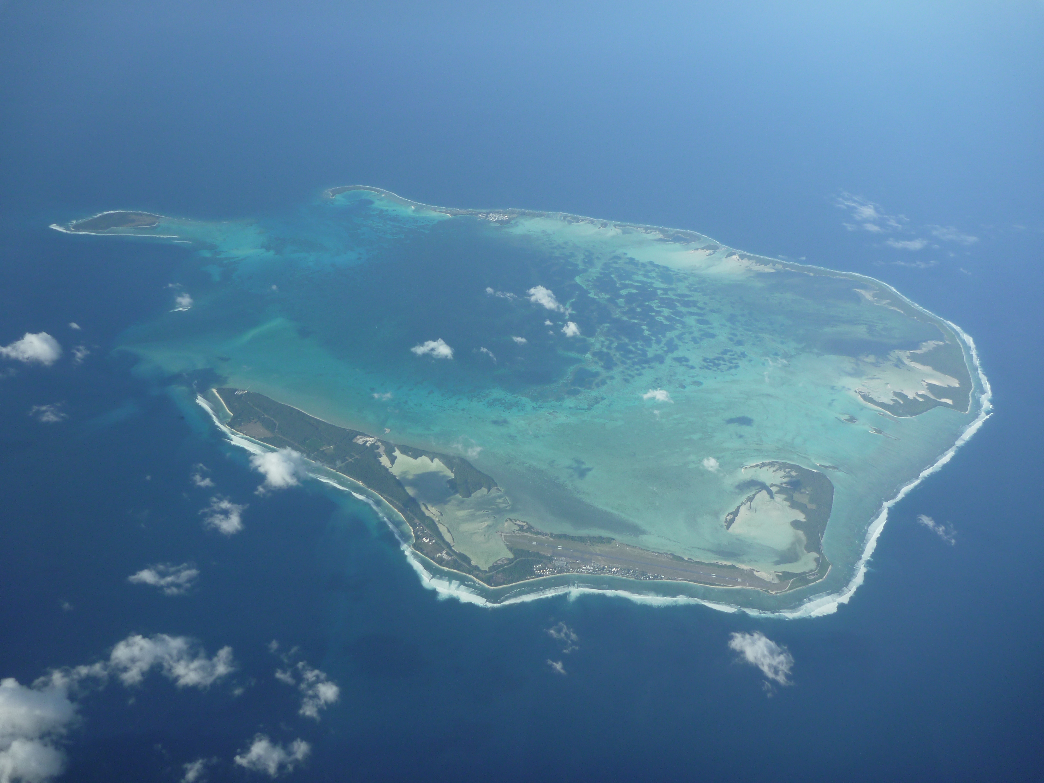 Cocos_Island_Atoll.JPG