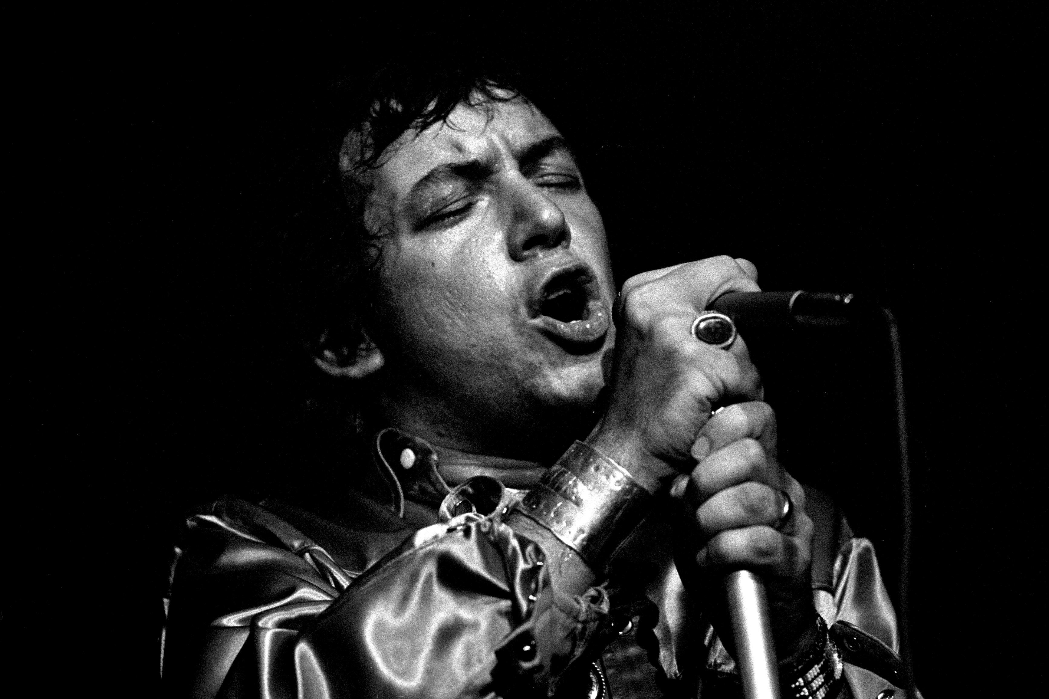 Eric-Burdon_1973.jpg