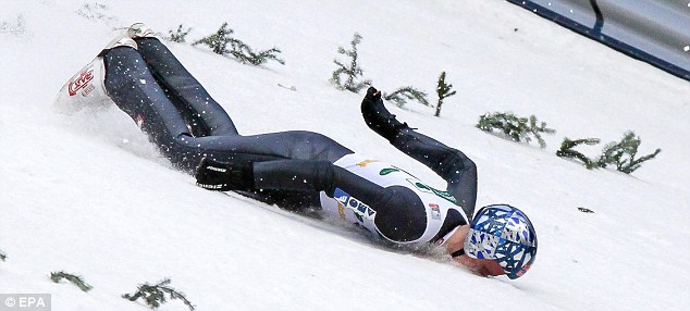 article-2537365-1A8C02E100000578-847_634x286.jpg