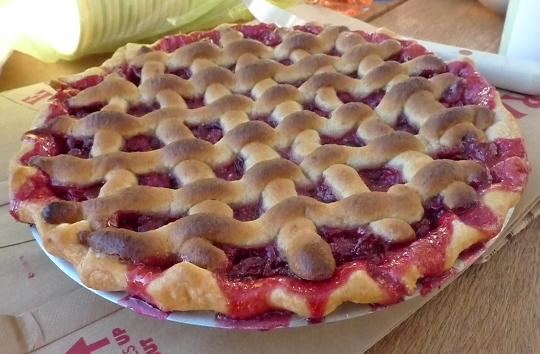 Cherry_pie_by_Hamish's_new_boyfriend.jpg