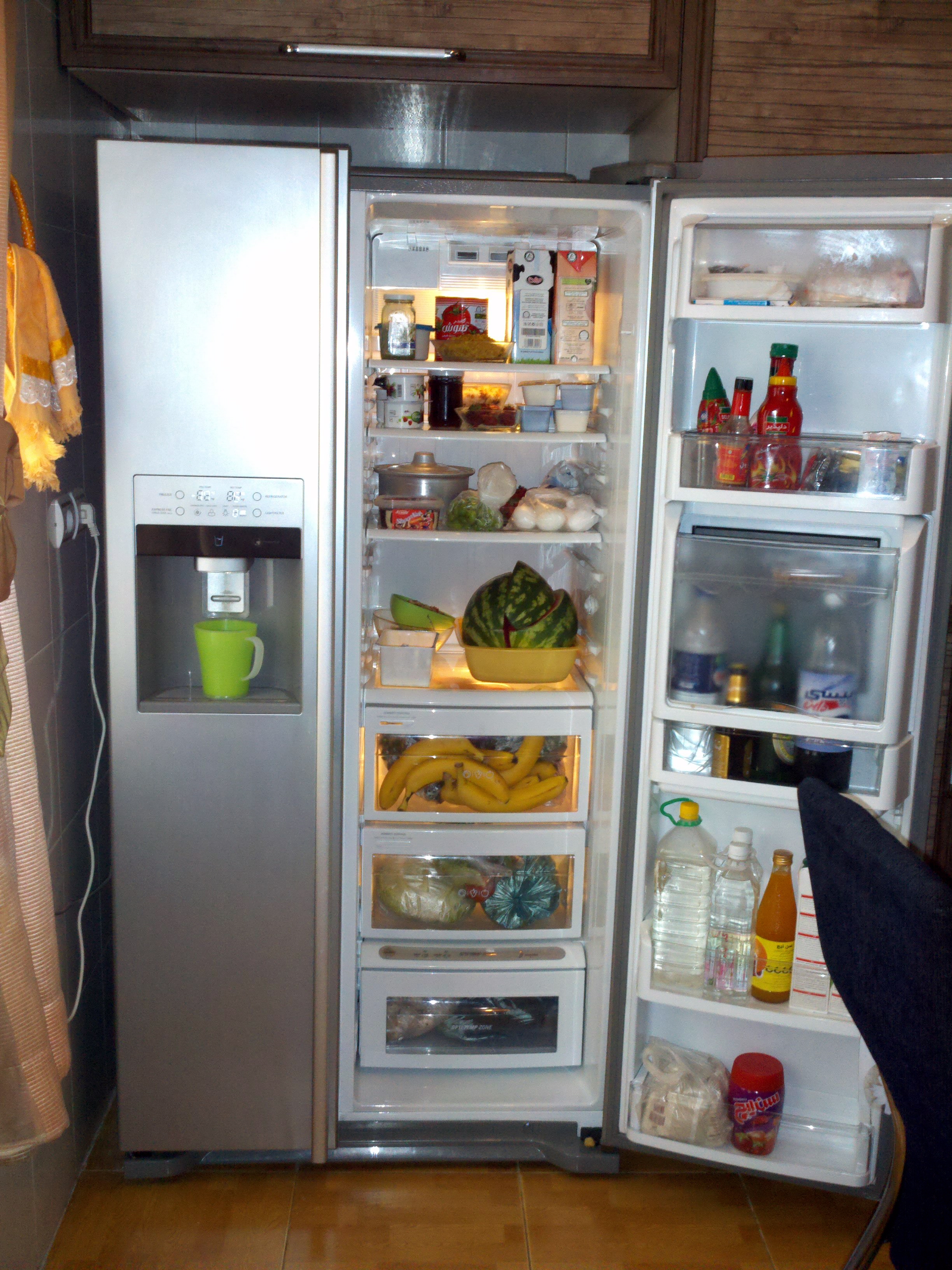 LG_refrigerator_interior.jpg