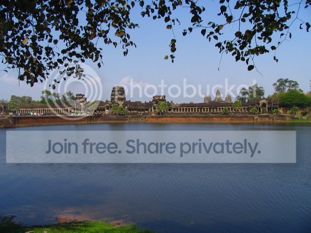 viewofangkorwatfrommoat.jpg