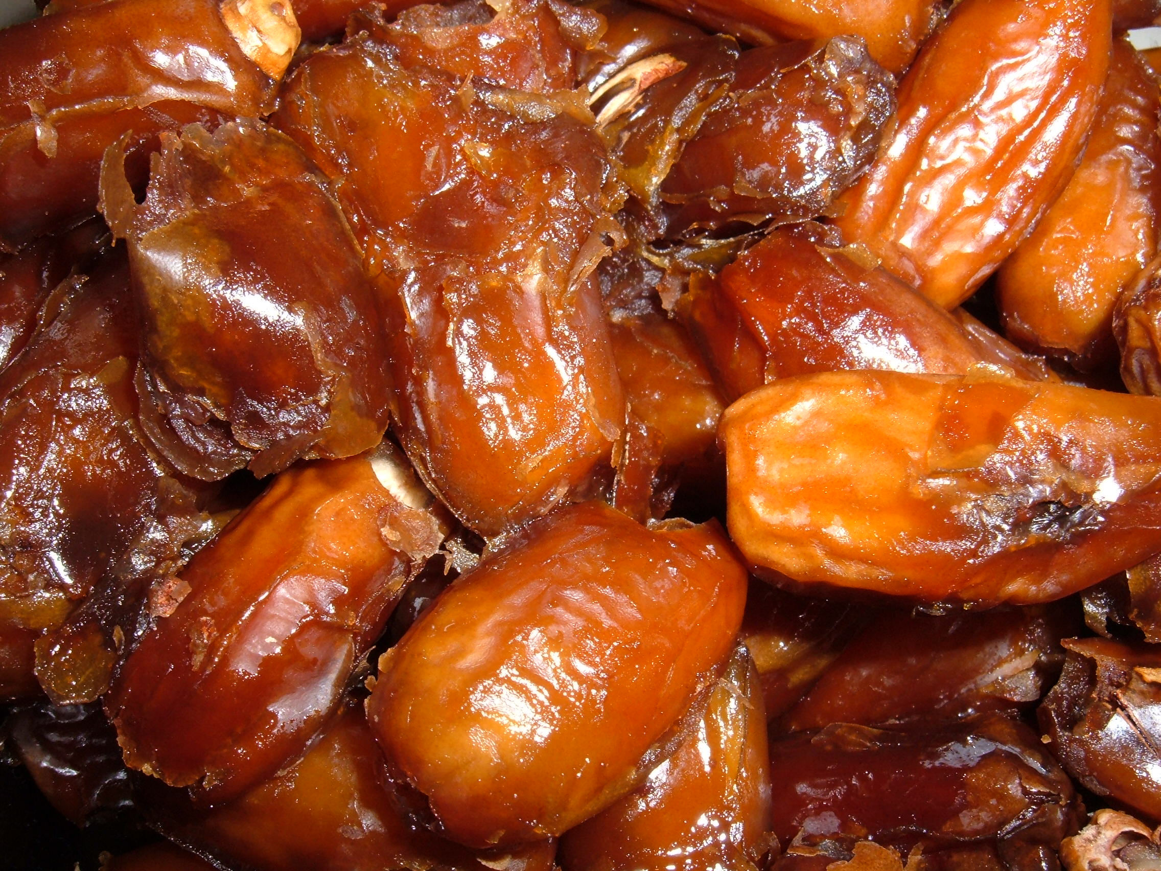 Pitted_dates.JPG