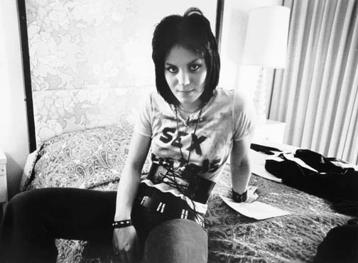 r_30520joan20jett20-20runaway.jpg