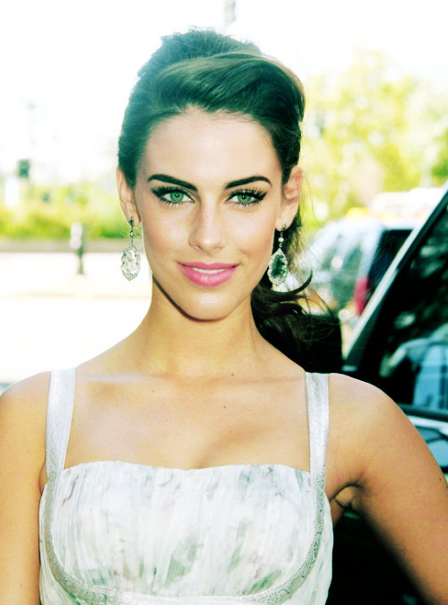 Jessica-Lowndes-90210-16774758-500-675.jpg