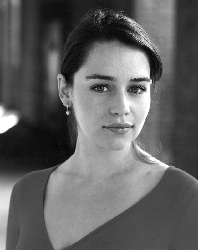 cap2-emilia-clarke-21.jpg