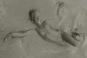 uo_girl_mud.jpg