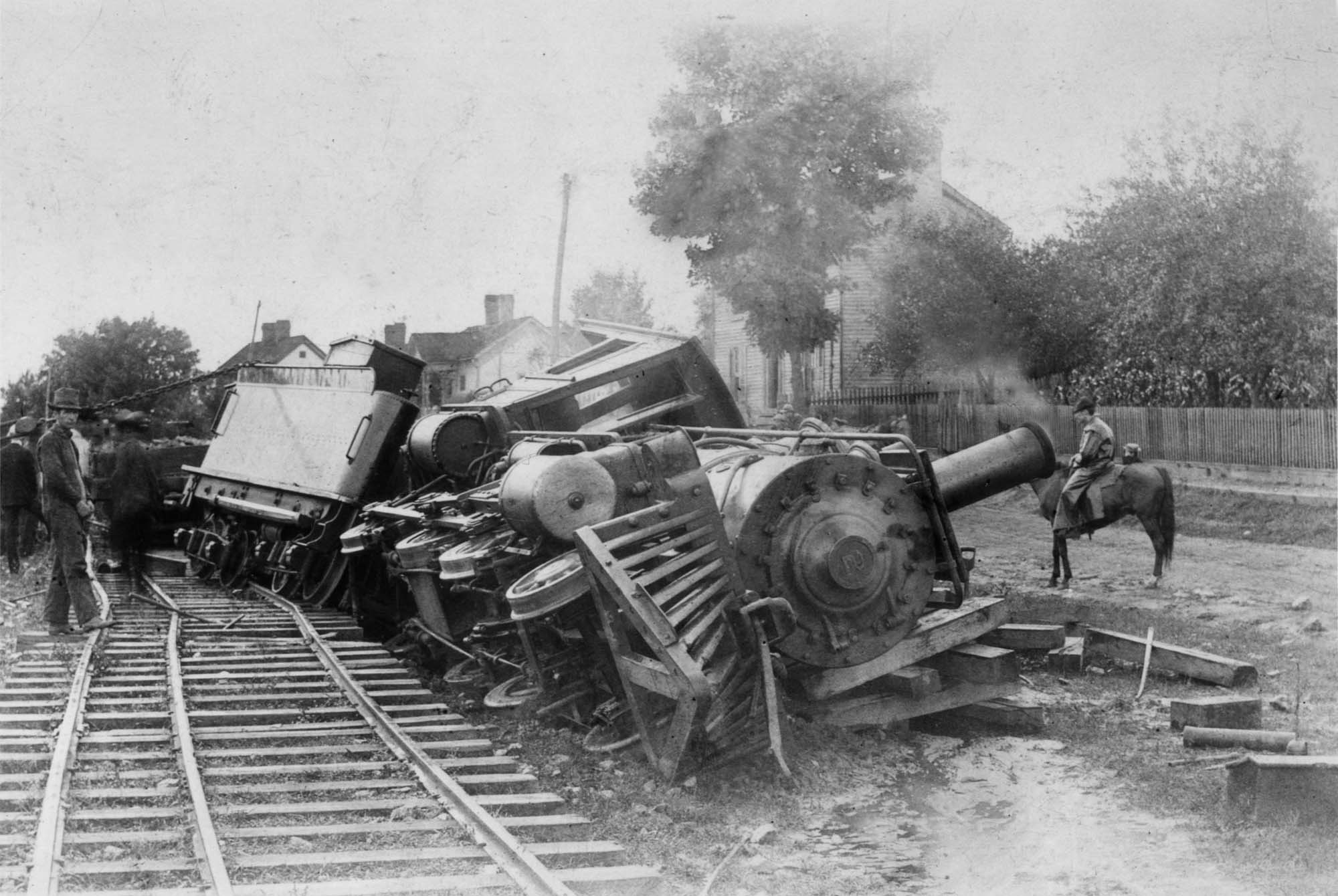 trainwreck21.jpg