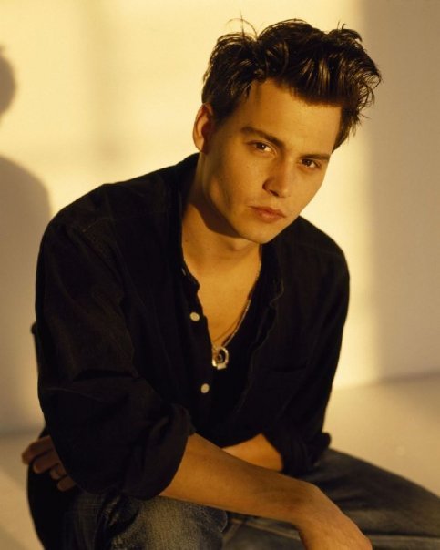 johnny-sexy-johnny-depp-11043685-483-604.jpg