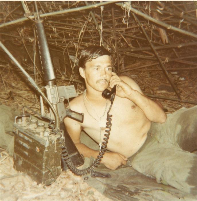 589-Eldon-with-his-M-16-and-PRC-25-Radio--Th.jpg