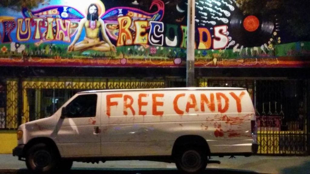 _88692842_creepyvan1.png