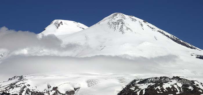 Mt-Elbrus-700-330.jpg