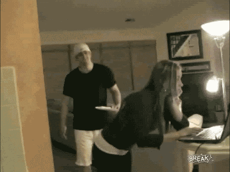 2ymskxv.gif