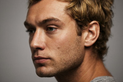 Jude-Law-Photoshoot-jude-law-7520029-399-266.jpg