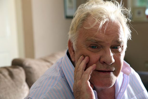 Freddie-Starr-2889876.jpg