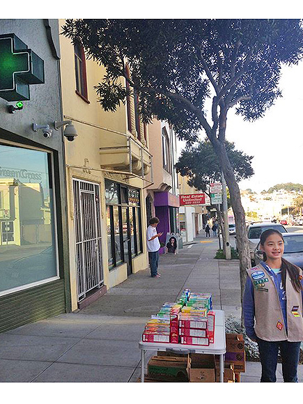 girl-scouts-435x580.jpg