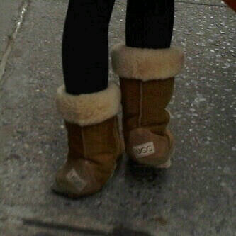 Uggs.jpg