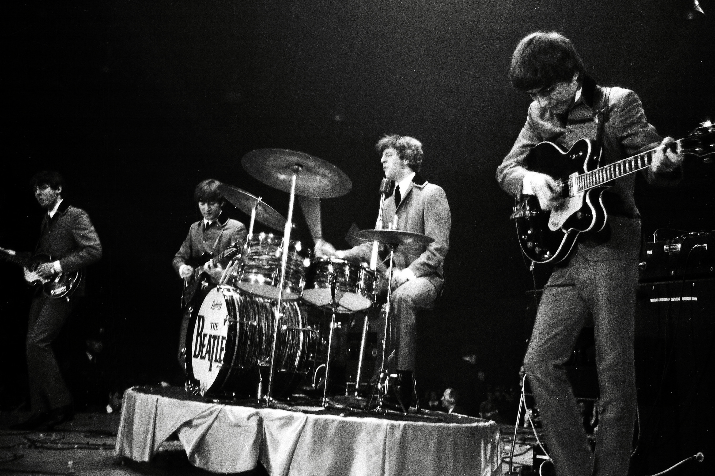 beatles-live-1964.jpg