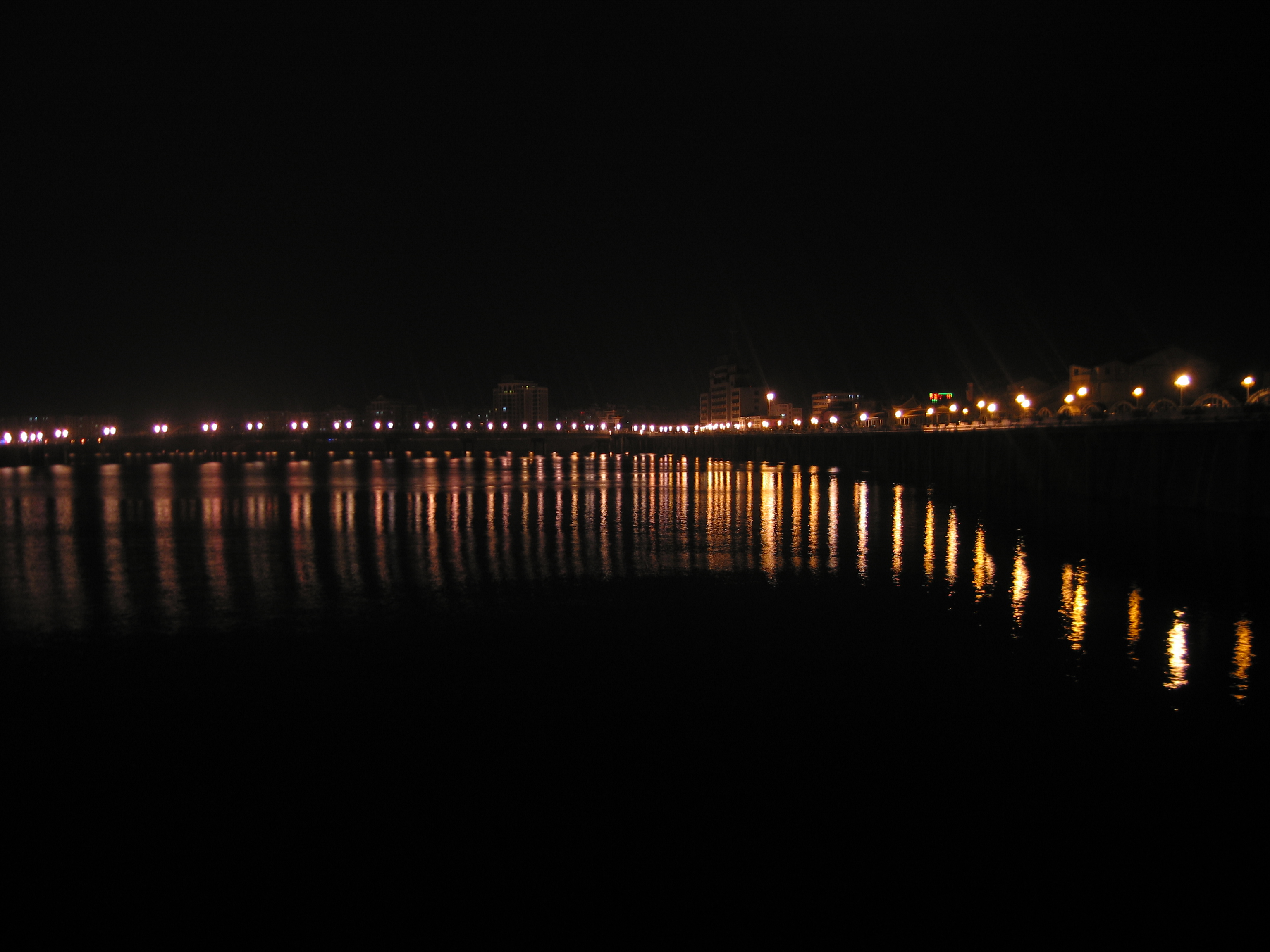 Meijiang_River_Night_Scene.jpg