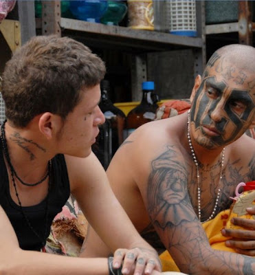 Sin+Nombre5.jpg