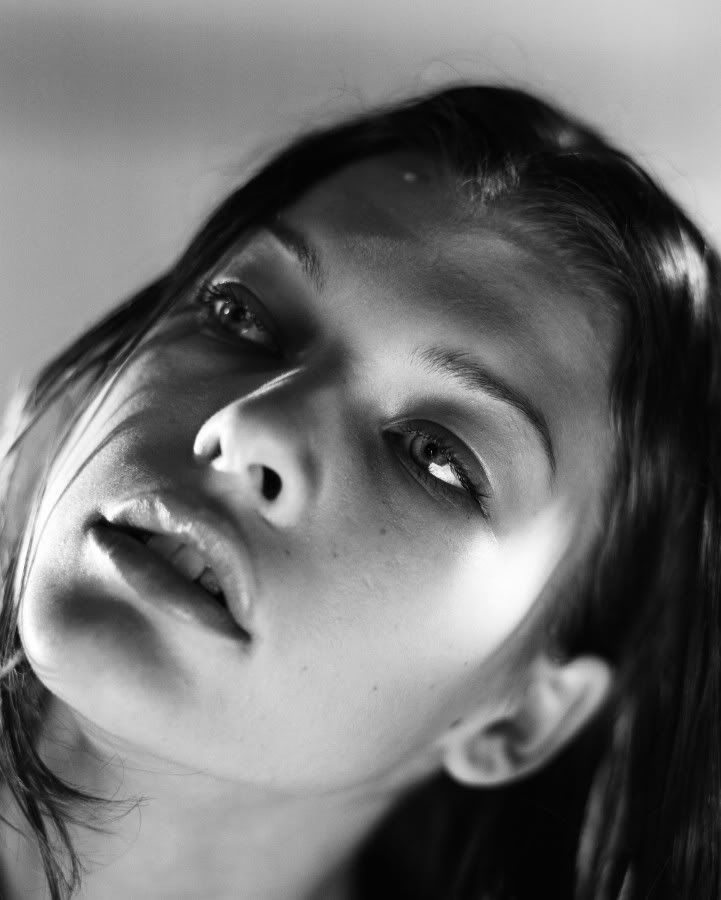 Milla_Jovovich_-_Michael_Tighe_Photoshoot_05.jpg