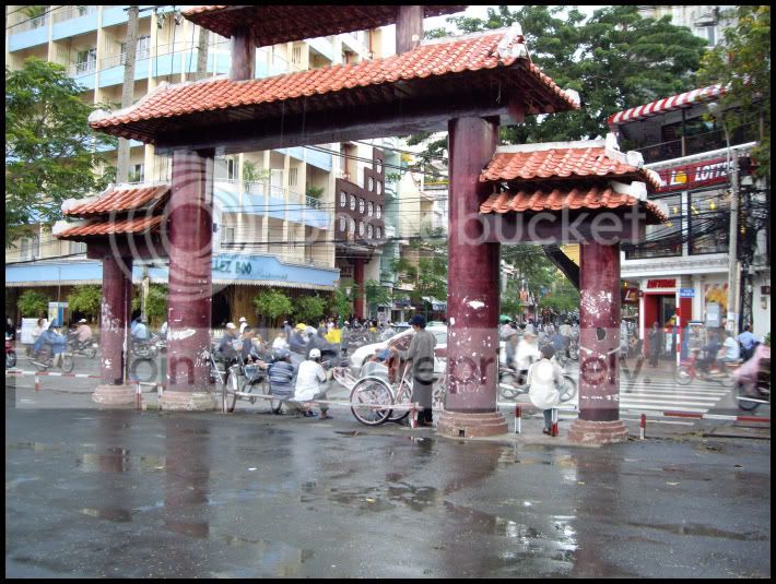 Saigon-redgate.jpg