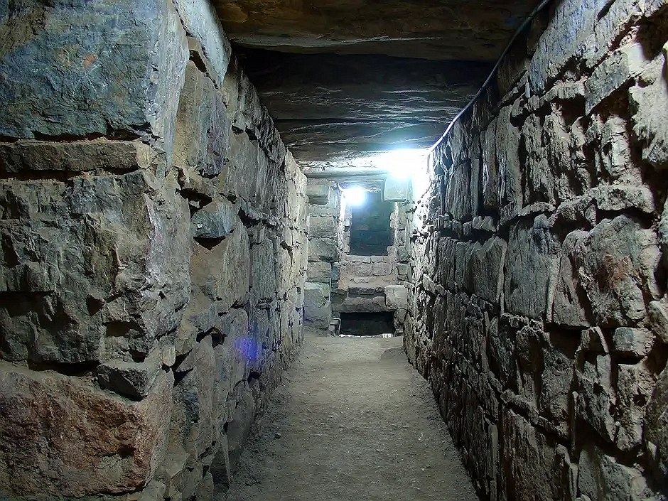 TUNNELS.jpg