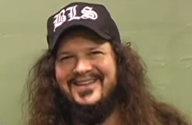 www.blabbermouth.net