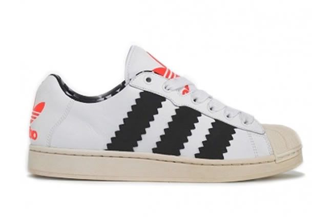 adidas-ultrastar-xl-black-red-1.jpg