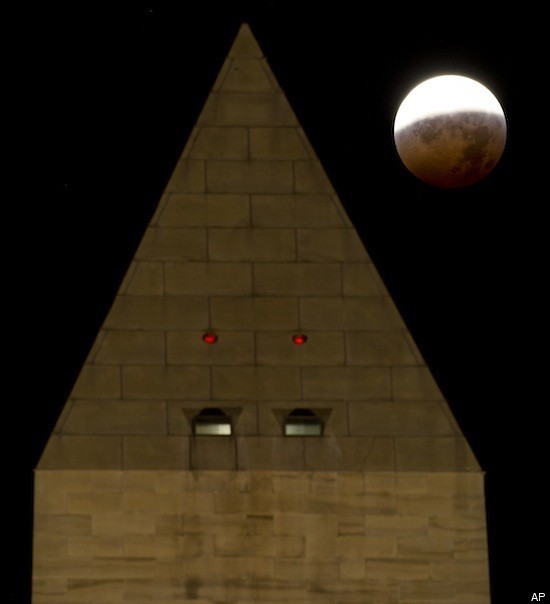 LUNAR-ECLIPSE.jpg