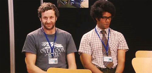 49669-Roy-and-Moss-fist-bump-gif-lnxt.gif