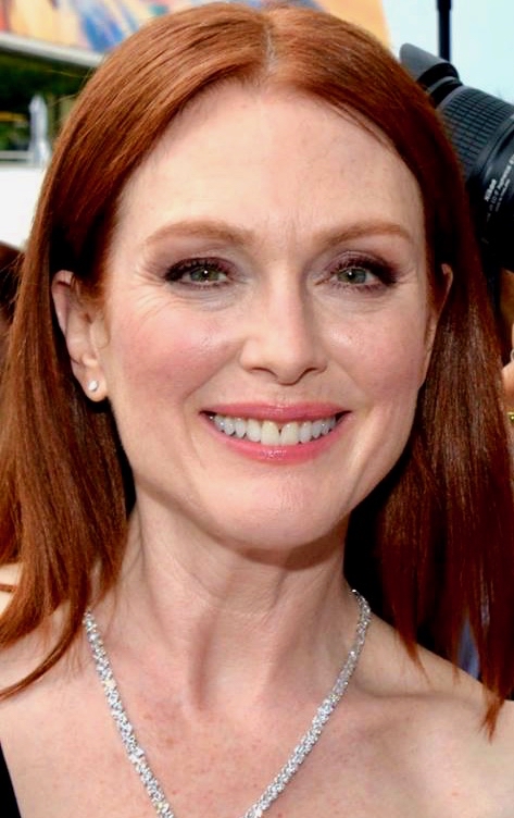 Julianne_Moore_Cannes_2018_%28tweaked%29.jpg