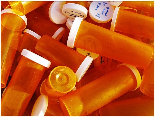 survival-uses-for-pill-bottles.jpg