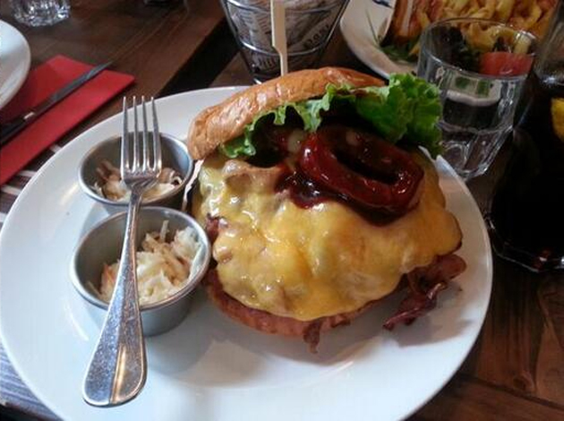 zlatanburger.jpg