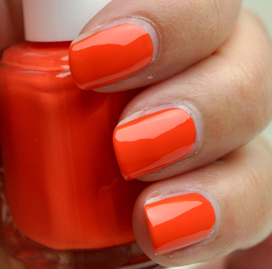 essie_summercollection020.jpg