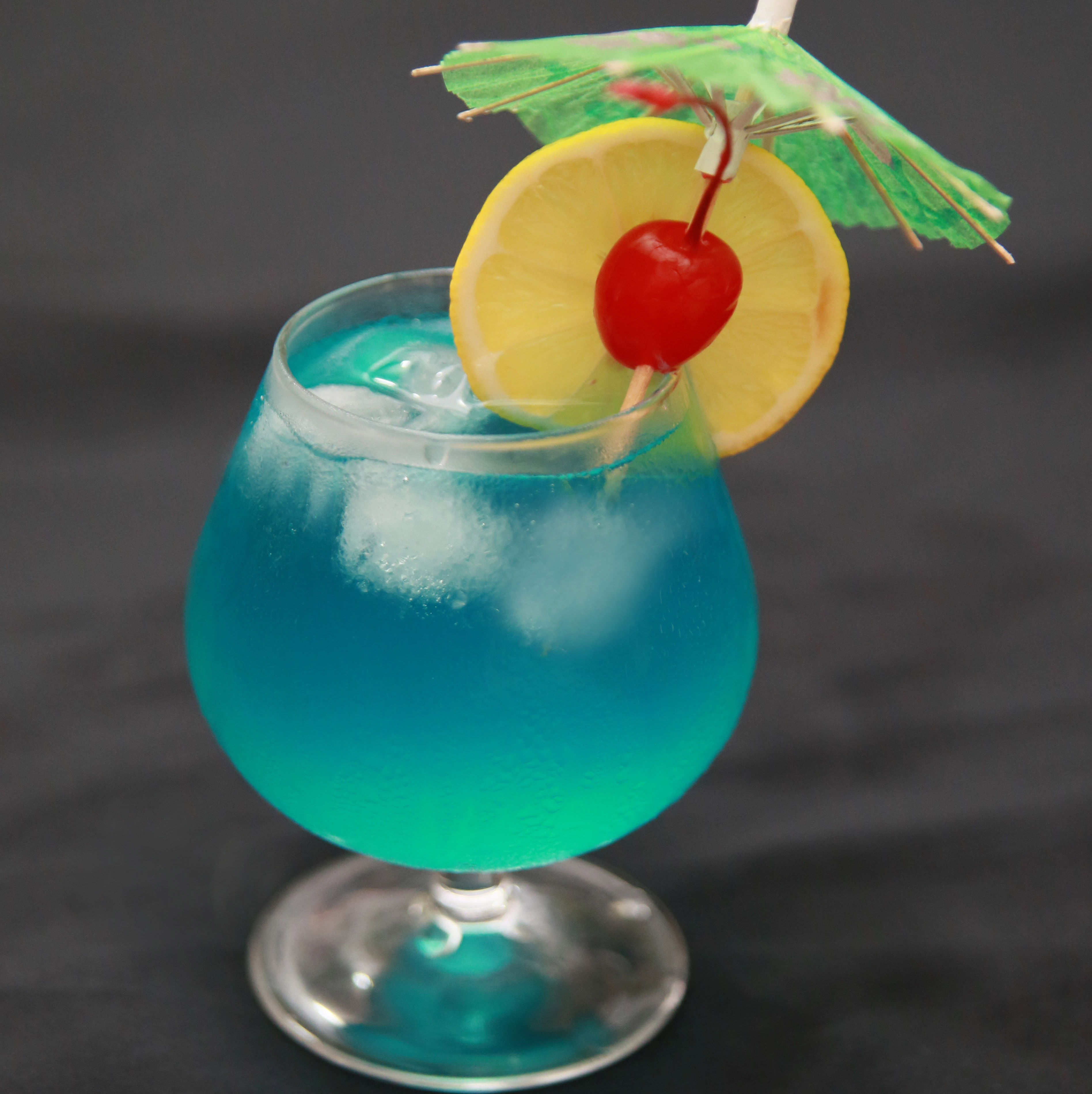 Make-a-Blue-Hawaii-Intro.jpg