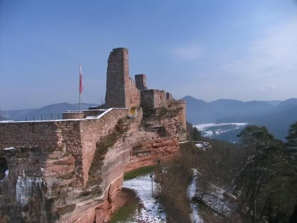 Castle9Dahn.jpg