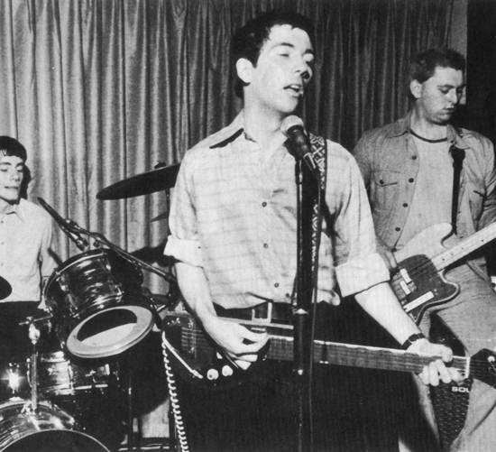 pete-shelley-buzzcocks-onstage.jpg