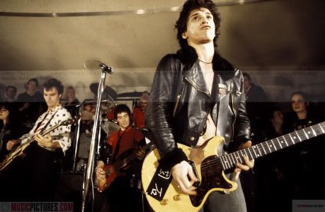 EE1005_Johnny_THUNDERS_P.jpg