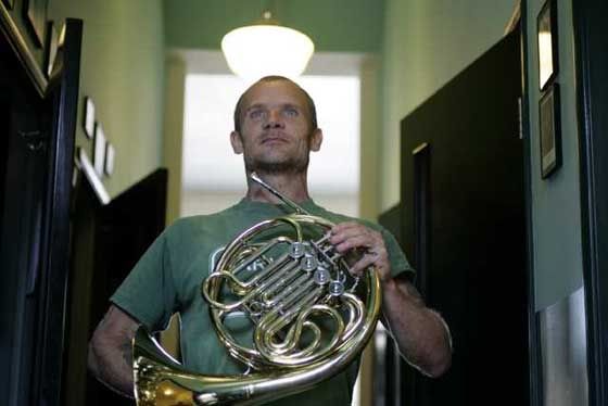 flea560.jpg