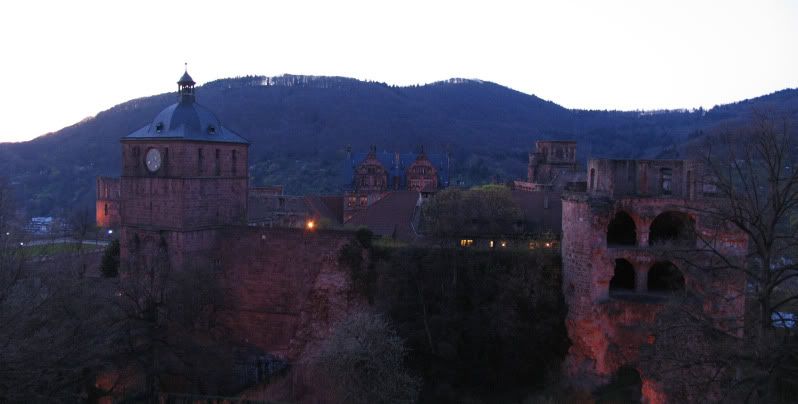 Heidelberg_Castle__dusk_by_AnaxImpe.jpg