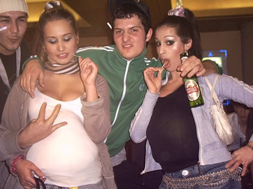 1203730818_chav3.jpg