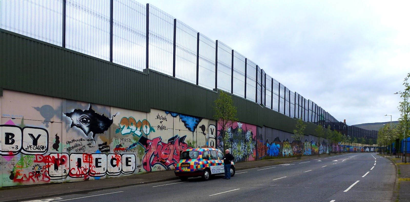 belfastpeacewall1.jpg